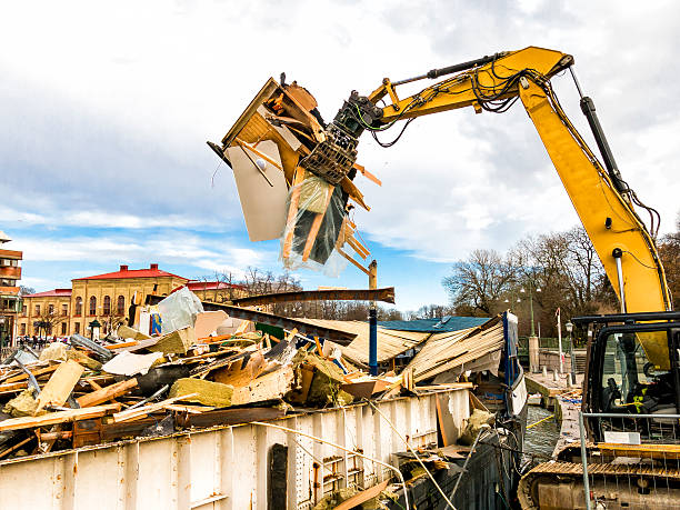 Best Construction Debris Removal  in Oakville, MO